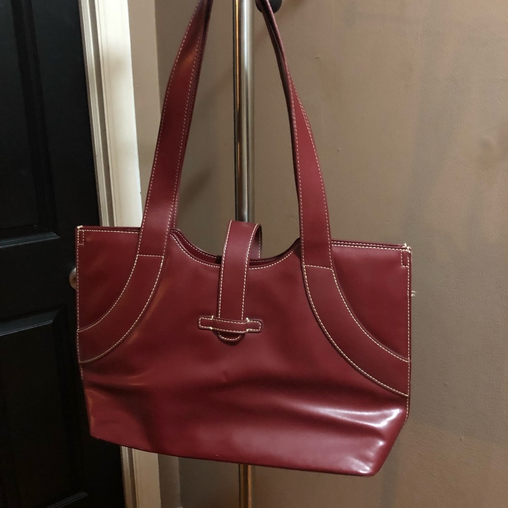 Women’s dark red laptop bag